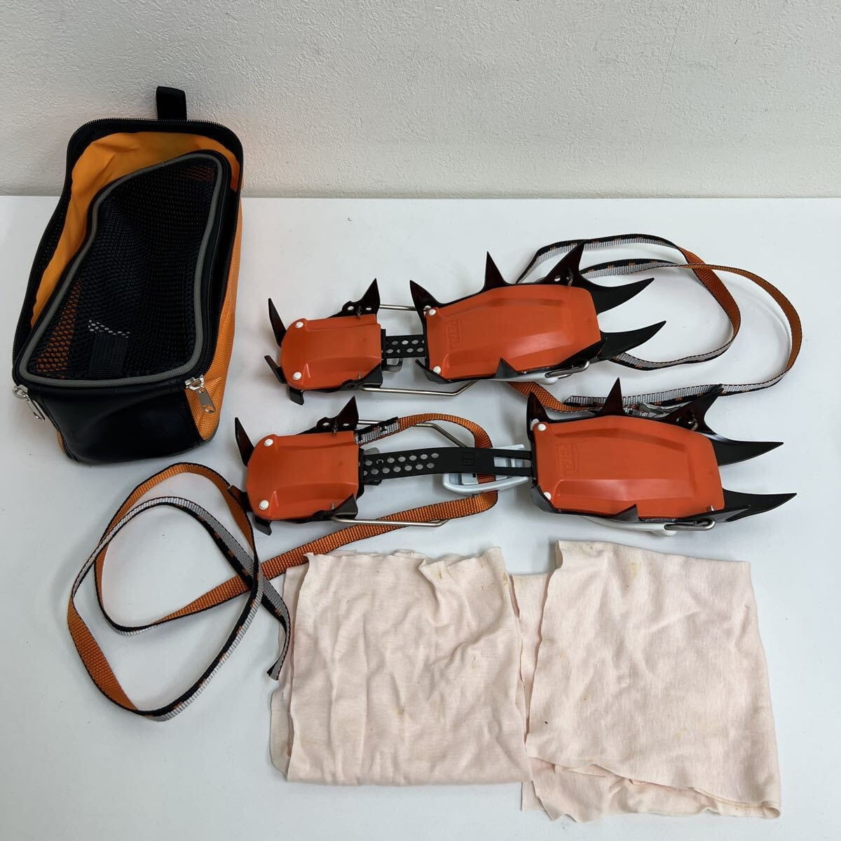 PETZL イルビス レバーロックユニバーサル アイゼン 他